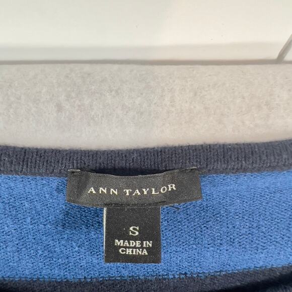 Ann Taylor Knit Dress Just Above the Knee Woman S Blue Stripe Gold Button Detail - Picture 2 of 11
